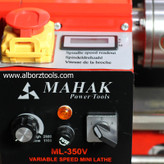 دور متغیر با انتخاب دیجیتال و دقیق دارای چراغ کار ال ای دی توان مناسب 550 واتی حرکت نرم ساپورت ها گیربکس دو دنده قابلیت پیچ بری دقت بالا دارای یک سال ضمانت و 10 سال خدمات محک